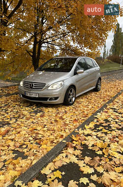 Хэтчбек Mercedes-Benz B-Class 2006 в 
