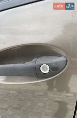 Хэтчбек Mercedes-Benz B-Class 2006 в 