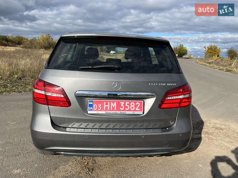Хэтчбек Mercedes-Benz B-Class 2015 в Нововолынске