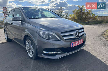 Хетчбек Mercedes-Benz B-Class 2015 в  фото 5 Хетчбек Mercedes-Benz B-Class 2015 в