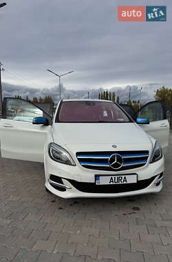 Хэтчбек Mercedes-Benz B-Class 2015 в 