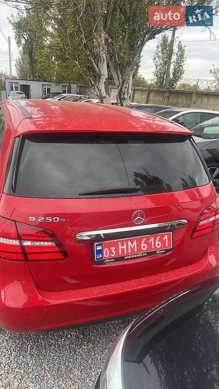 Хетчбек Mercedes-Benz B-Class 2016 в Одесі фото 14 Хетчбек Mercedes-Benz B-Class 2016 в Одесі