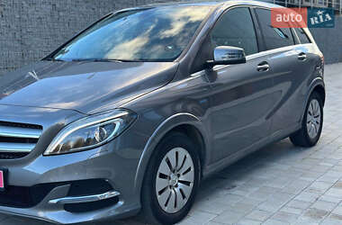 Хетчбек Mercedes-Benz B-Class 2017 в 