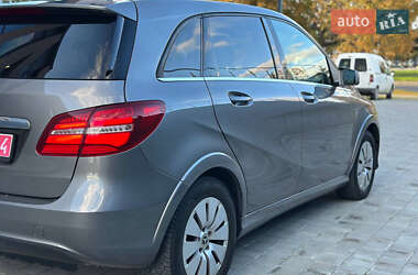 Хетчбек Mercedes-Benz B-Class 2017 в 