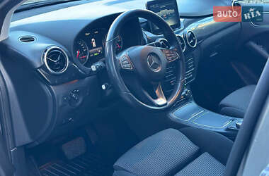 Хетчбек Mercedes-Benz B-Class 2017 в 