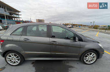 Хетчбек Mercedes-Benz B-Class 2008 в  фото 9 Хетчбек Mercedes-Benz B-Class 2008 в