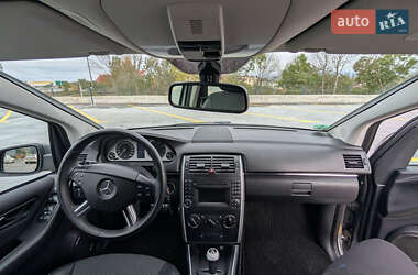 Хетчбек Mercedes-Benz B-Class 2008 в  фото 29 Хетчбек Mercedes-Benz B-Class 2008 в