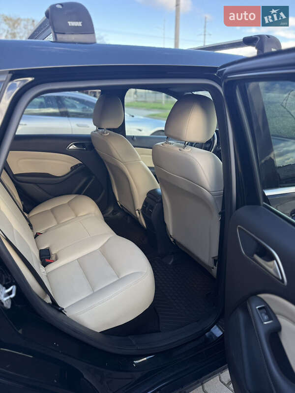 Хэтчбек Mercedes-Benz B-Class 2015 в Радехове фото 10 Хэтчбек Mercedes-Benz B-Class 2015 в Радехове