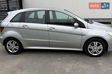 Хетчбек Mercedes-Benz B-Class 2006 в  фото 4 Хетчбек Mercedes-Benz B-Class 2006 в