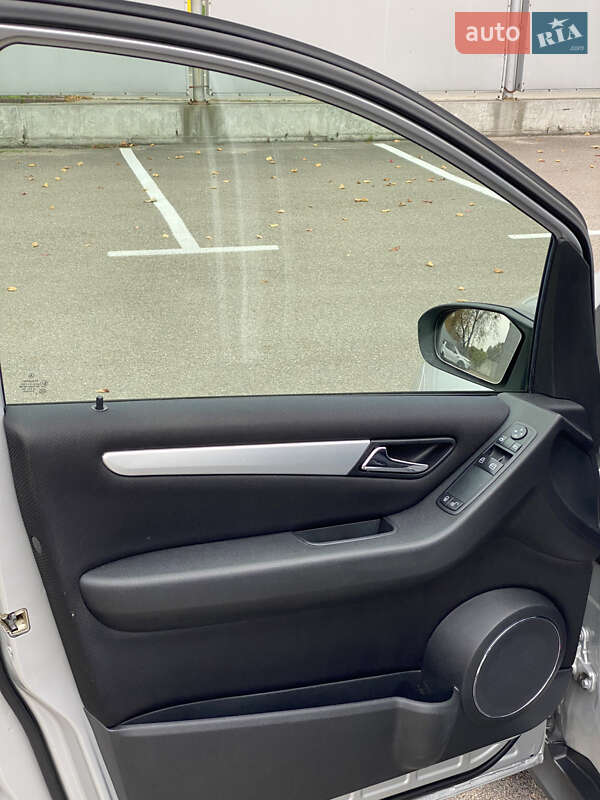 Хэтчбек Mercedes-Benz B-Class 2006 в Киеве фото 34 Хэтчбек Mercedes-Benz B-Class 2006 в Киеве