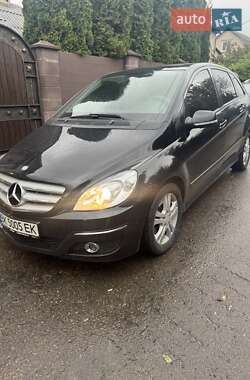 Хэтчбек Mercedes-Benz B-Class 2008 в 