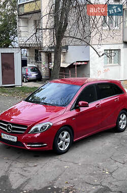 Хэтчбек Mercedes-Benz B-Class 2012 в Киеве Хэтчбек Mercedes-Benz B-Class 2012 в Киеве