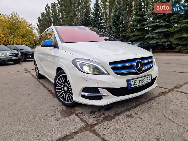 Хетчбек Mercedes-Benz B-Class 2016 в Дніпрі фото 8 Хетчбек Mercedes-Benz B-Class 2016 в Дніпрі