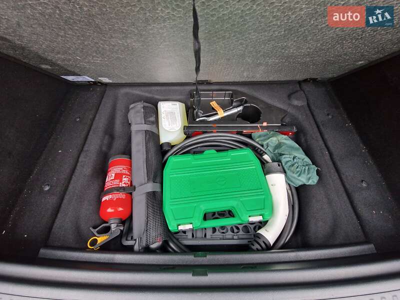 Хетчбек Mercedes-Benz B-Class 2016 в Дніпрі фото 32 Хетчбек Mercedes-Benz B-Class 2016 в Дніпрі