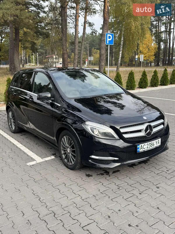 Хэтчбек Mercedes-Benz B-Class 2016 в Маневичах