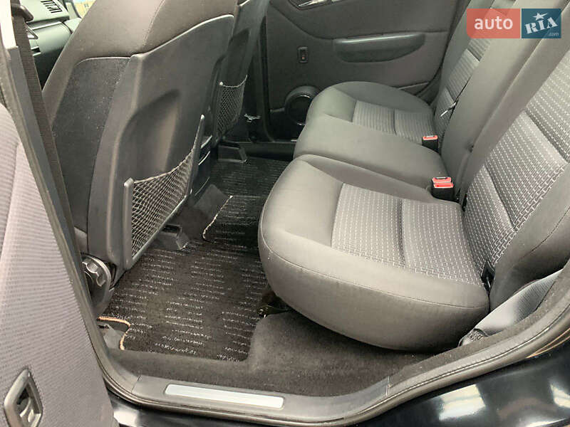 Хетчбек Mercedes-Benz B-Class 2010 в Києві фото 30 Хетчбек Mercedes-Benz B-Class 2010 в Києві