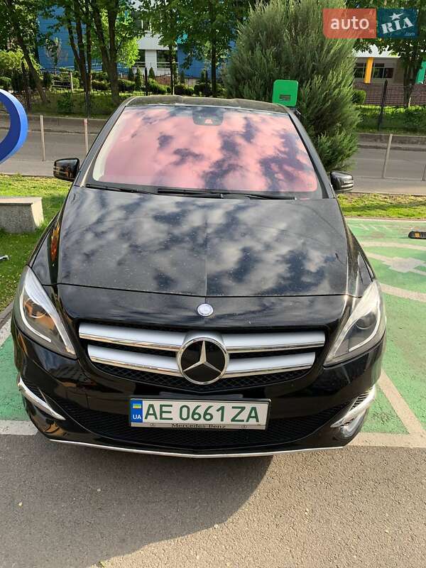 Хетчбек Mercedes-Benz B-Class 2014 в Дніпрі фото Хетчбек Mercedes-Benz B-Class 2014 в Дніпрі