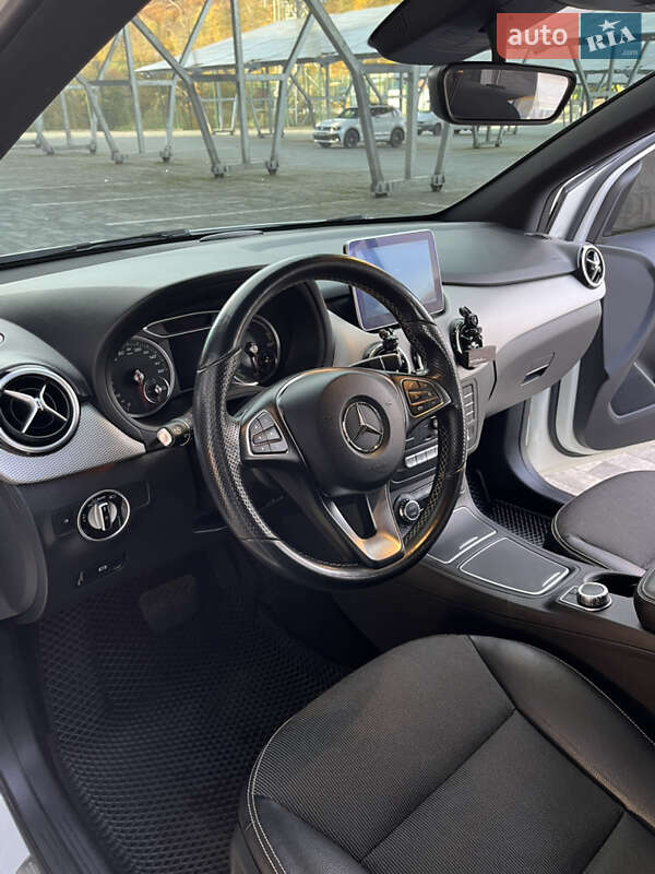 Хэтчбек Mercedes-Benz B-Class 2015 в Львове фото 13 Хэтчбек Mercedes-Benz B-Class 2015 в Львове