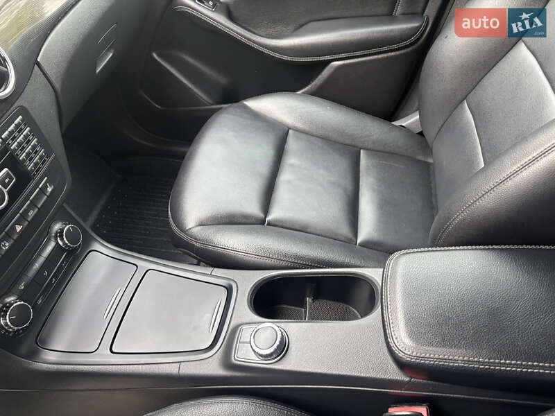 Хэтчбек Mercedes-Benz B-Class 2012 в Ровно фото 25 Хэтчбек Mercedes-Benz B-Class 2012 в Ровно