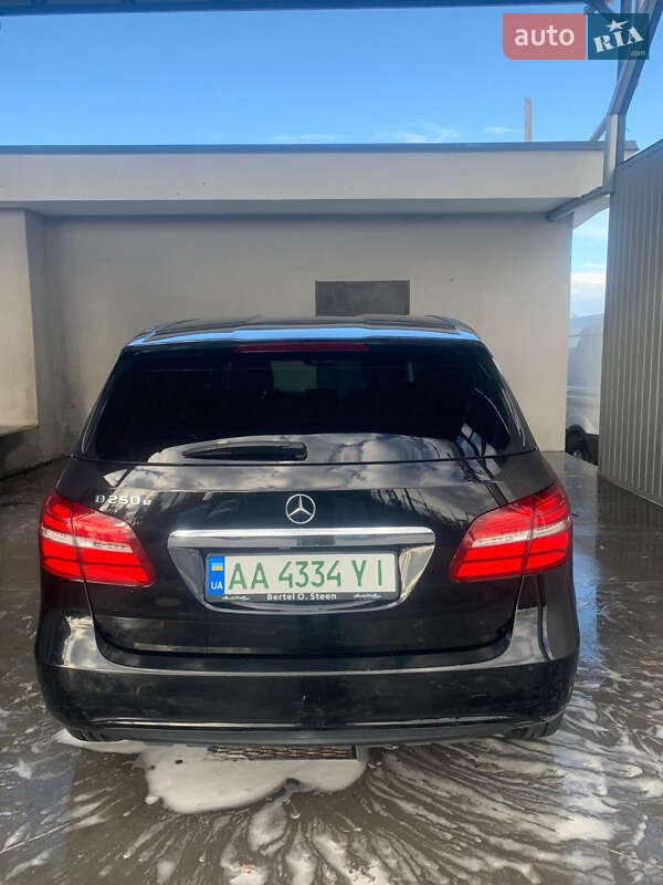 Хэтчбек Mercedes-Benz B-Class 2017 в Козине