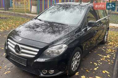 Хэтчбек Mercedes-Benz B-Class 2014 в Киеве