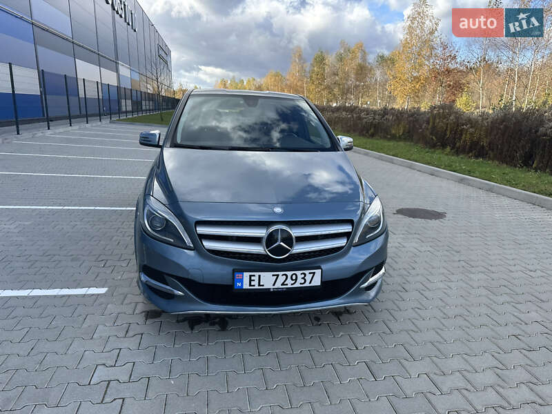 Хетчбек Mercedes-Benz B-Class 2015 в Львові фото 25 Хетчбек Mercedes-Benz B-Class 2015 в Львові