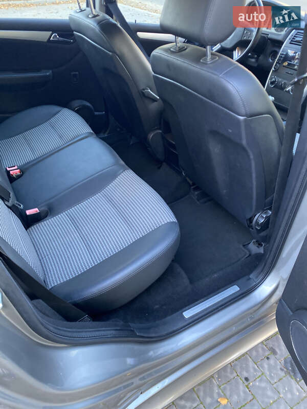 Хетчбек Mercedes-Benz B-Class 2007 в Одесі фото 20 Хетчбек Mercedes-Benz B-Class 2007 в Одесі