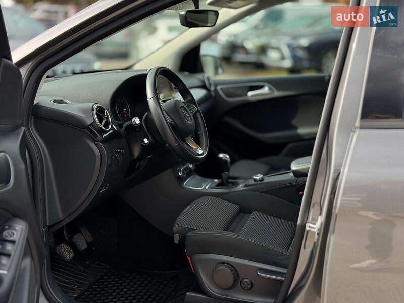 Хетчбек Mercedes-Benz B-Class 2017 в Вінниці фото 18 Хетчбек Mercedes-Benz B-Class 2017 в Вінниці