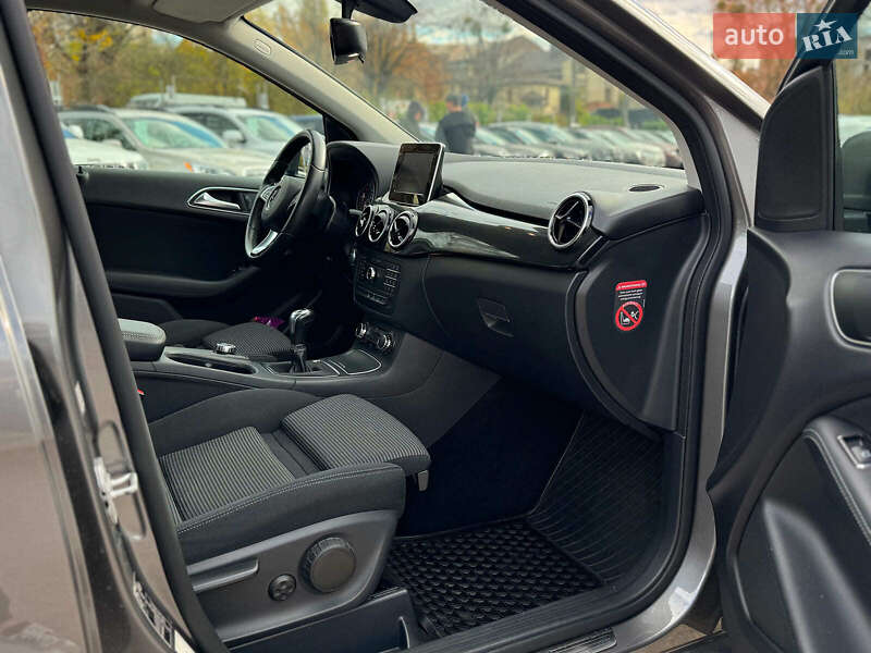 Хетчбек Mercedes-Benz B-Class 2017 в Вінниці фото 45 Хетчбек Mercedes-Benz B-Class 2017 в Вінниці