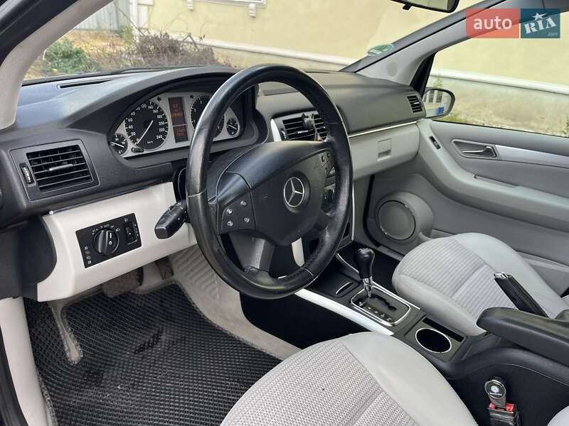 Хэтчбек Mercedes-Benz B-Class 2005 в Могилев-Подольске