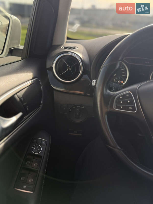 Хэтчбек Mercedes-Benz B-Class 2015 в Радехове фото 10 Хэтчбек Mercedes-Benz B-Class 2015 в Радехове