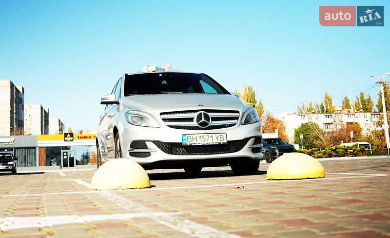 Хэтчбек Mercedes-Benz B-Class 2015 в Одессе