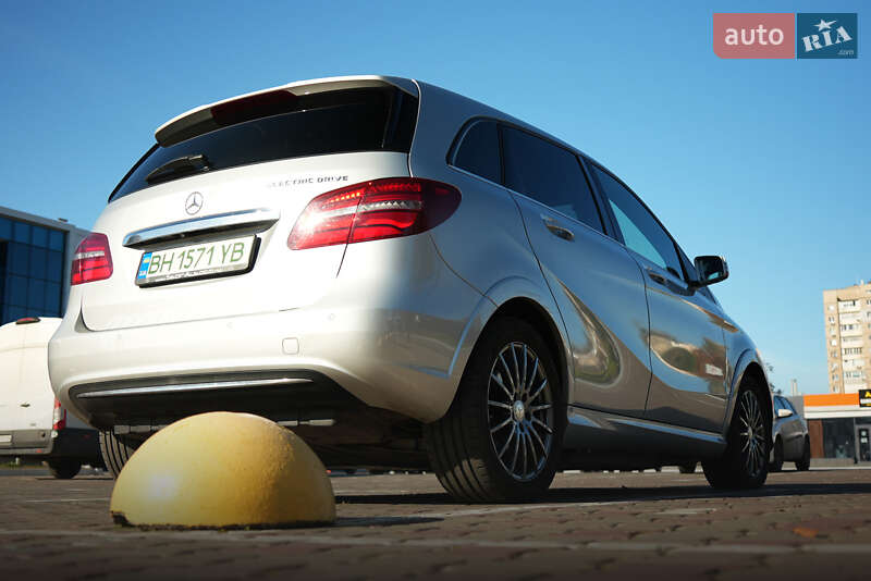 Хэтчбек Mercedes-Benz B-Class 2015 в Одессе