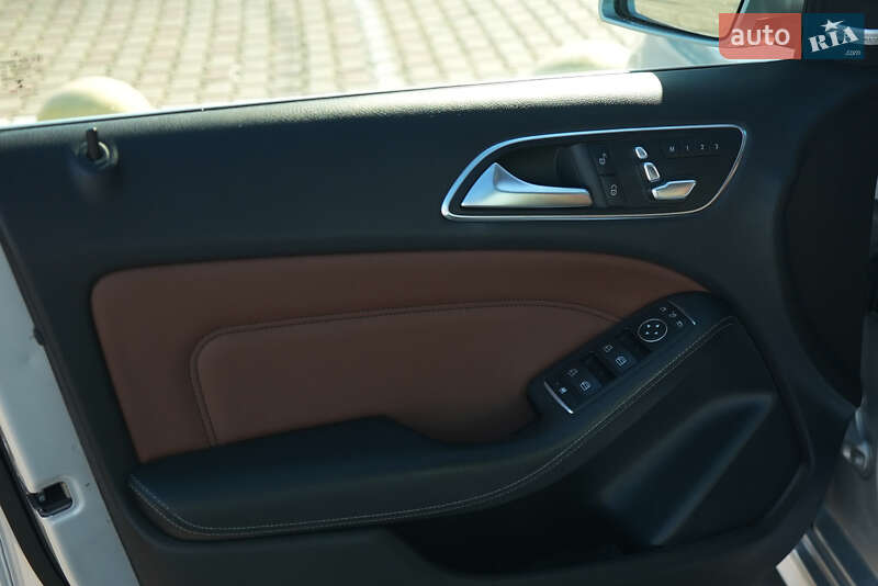 Хэтчбек Mercedes-Benz B-Class 2015 в Одессе