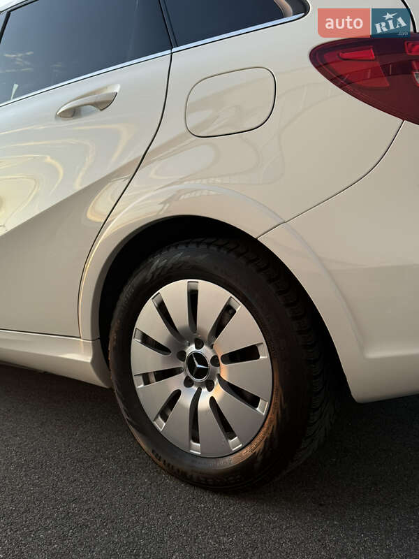 Хэтчбек Mercedes-Benz B-Class 2015 в Виннице фото 17 Хэтчбек Mercedes-Benz B-Class 2015 в Виннице