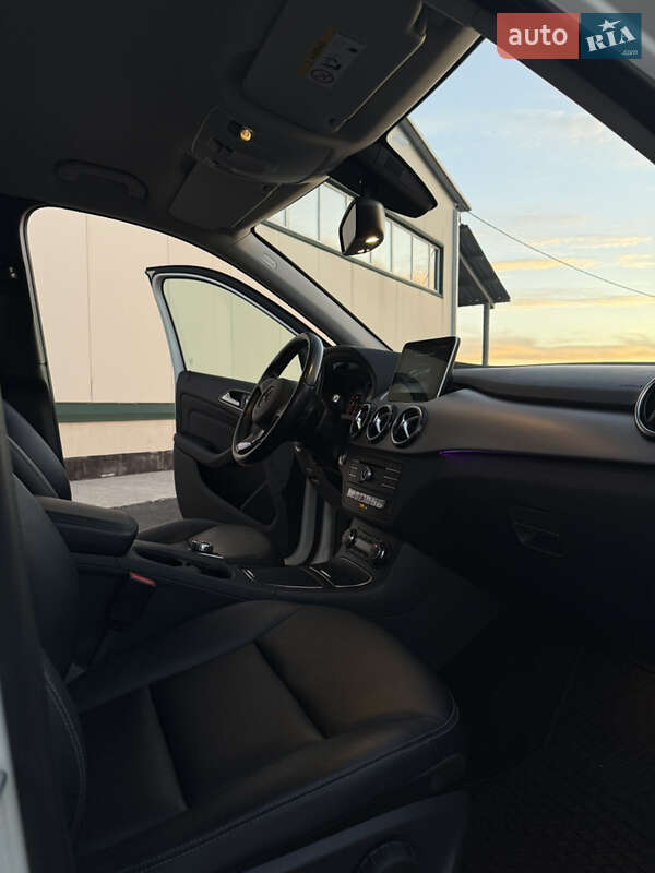 Хэтчбек Mercedes-Benz B-Class 2015 в Виннице фото 54 Хэтчбек Mercedes-Benz B-Class 2015 в Виннице