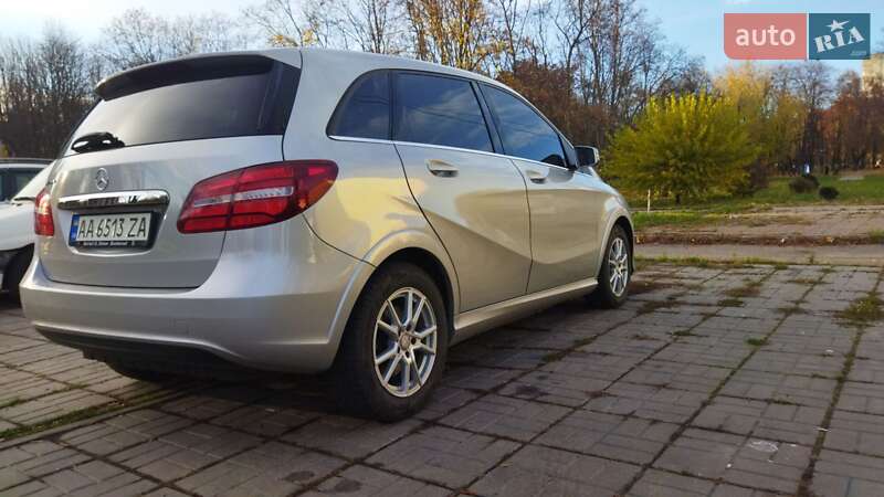 Хэтчбек Mercedes-Benz B-Class 2016 в Киеве