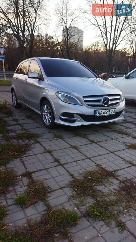 Хэтчбек Mercedes-Benz B-Class 2016 в Киеве