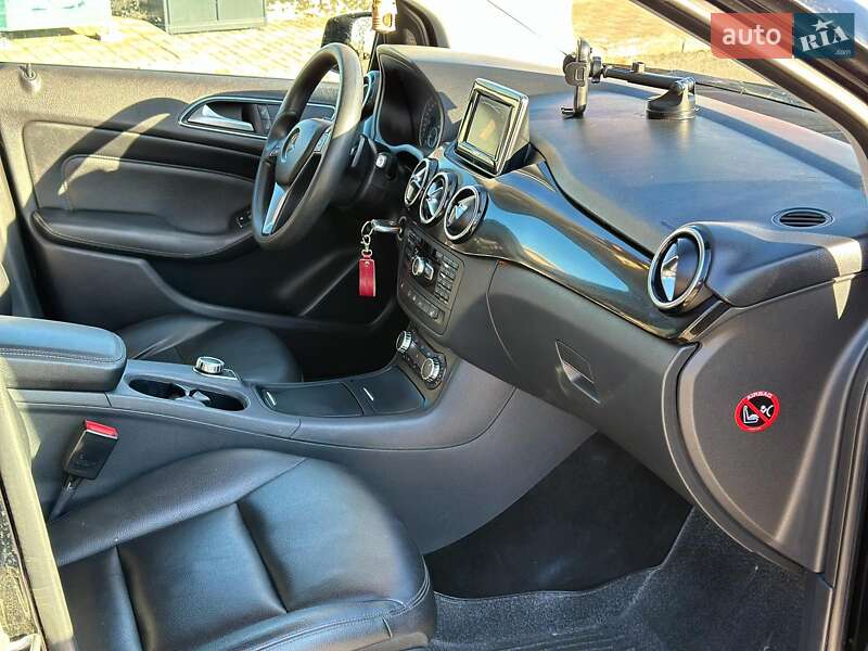 Хетчбек Mercedes-Benz B-Class 2014 в Вінниці фото 27 Хетчбек Mercedes-Benz B-Class 2014 в Вінниці