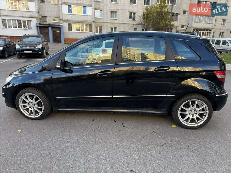 Хетчбек Mercedes-Benz B-Class 2011 в Чернігові