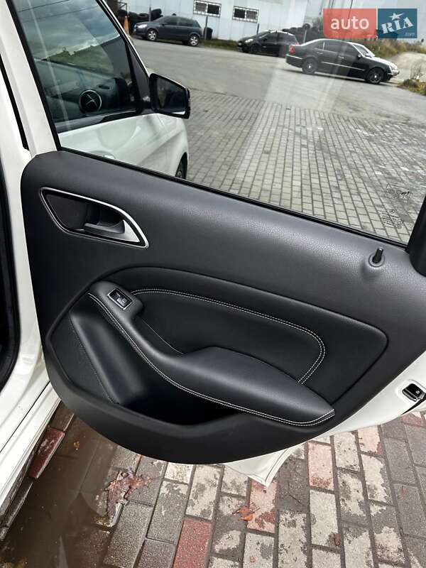 Хэтчбек Mercedes-Benz B-Class 2014 в Львове