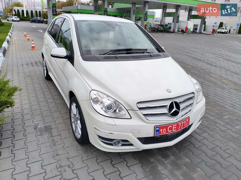 Хэтчбек Mercedes-Benz B-Class 2010 в Киеве фото 4 Хэтчбек Mercedes-Benz B-Class 2010 в Киеве