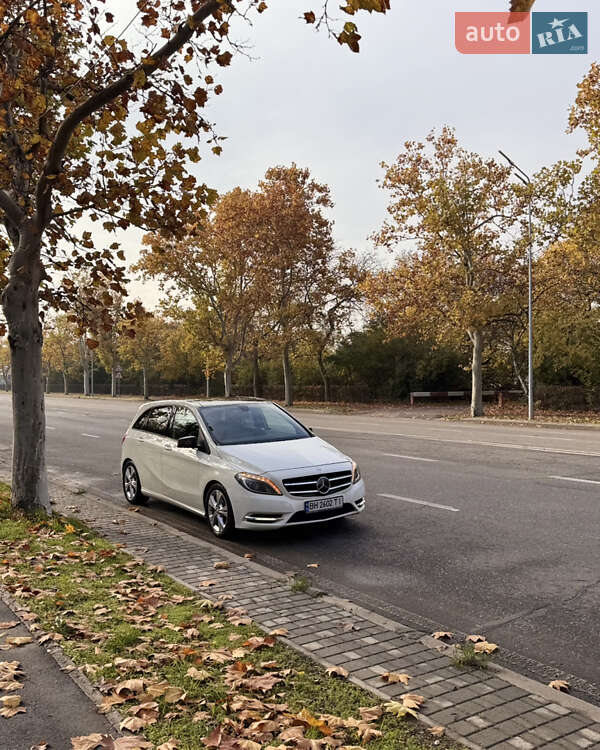 Хетчбек Mercedes-Benz B-Class 2014 в Одесі фото 3 Хетчбек Mercedes-Benz B-Class 2014 в Одесі
