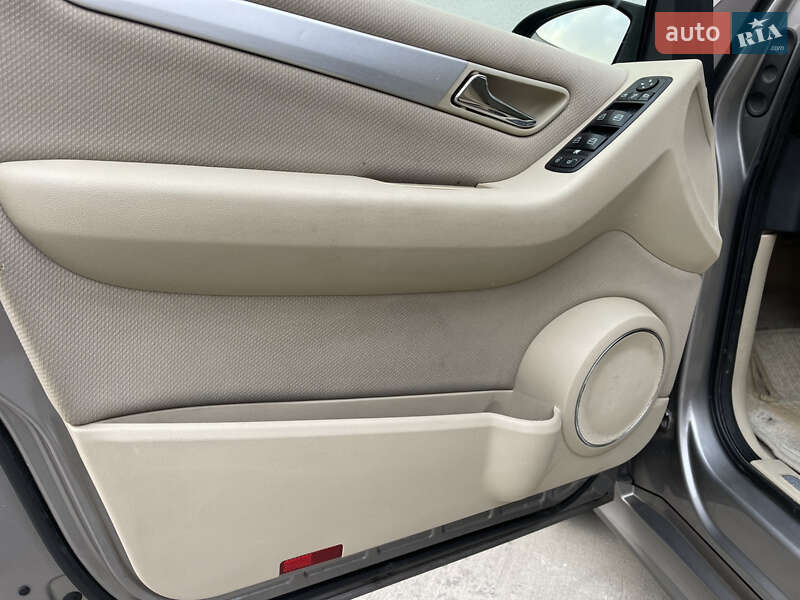 Хетчбек Mercedes-Benz B-Class 2006 в Луцьку фото 32 Хетчбек Mercedes-Benz B-Class 2006 в Луцьку