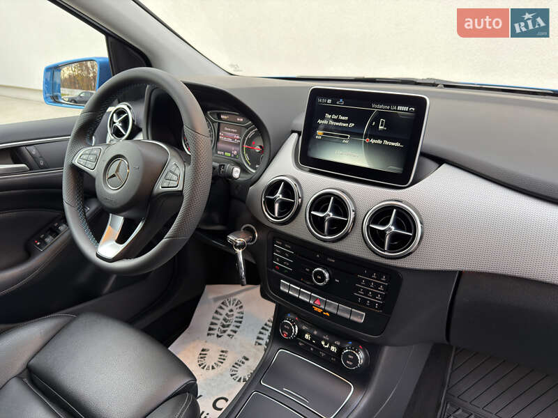 Хэтчбек Mercedes-Benz B-Class 2016 в Луцке фото 30 Хэтчбек Mercedes-Benz B-Class 2016 в Луцке