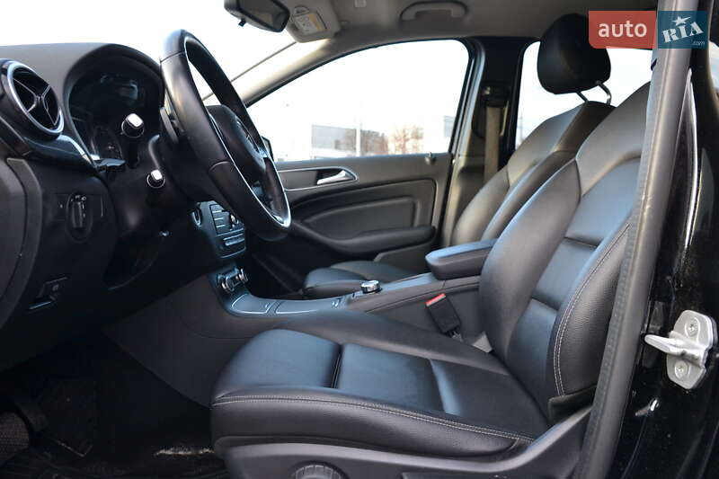Хетчбек Mercedes-Benz B-Class 2017 в Луцьку фото 17 Хетчбек Mercedes-Benz B-Class 2017 в Луцьку