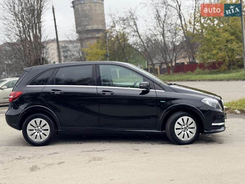 Хэтчбек Mercedes-Benz B-Class 2017 в Каменец-Подольском
