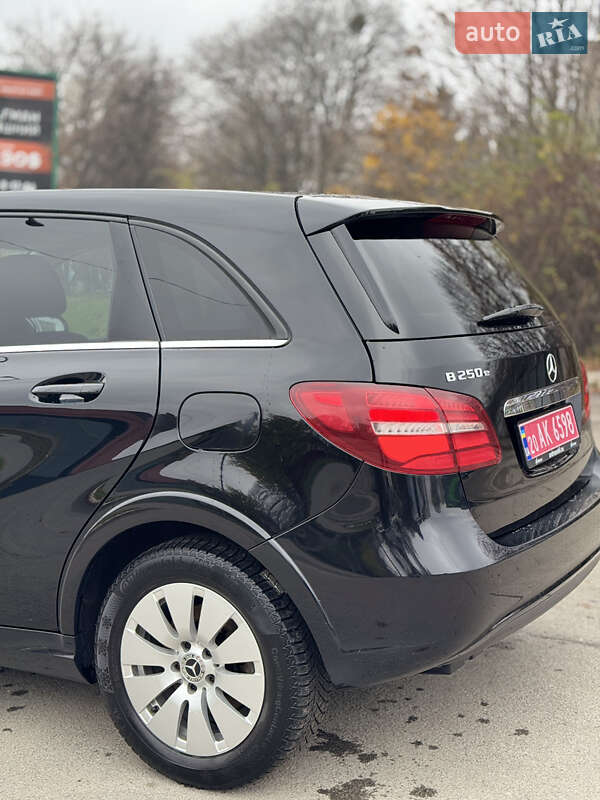 Хэтчбек Mercedes-Benz B-Class 2017 в Каменец-Подольском