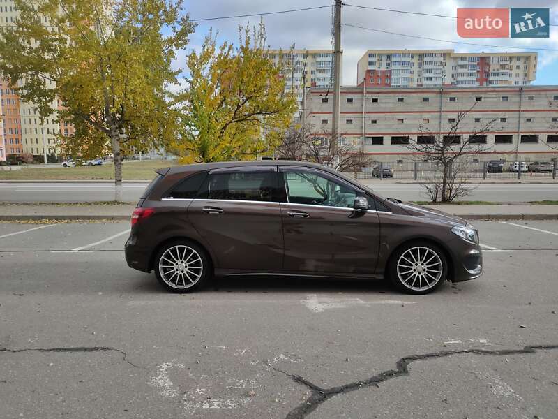 Хэтчбек Mercedes-Benz B-Class 2015 в Киеве