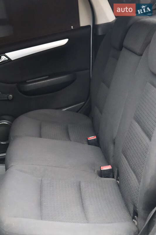 Хетчбек Mercedes-Benz B-Class 2005 в Щасливе фото 13 Хетчбек Mercedes-Benz B-Class 2005 в Щасливе